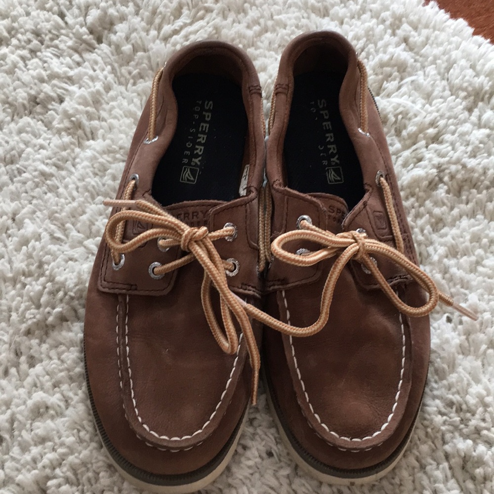 Boys sperry’s